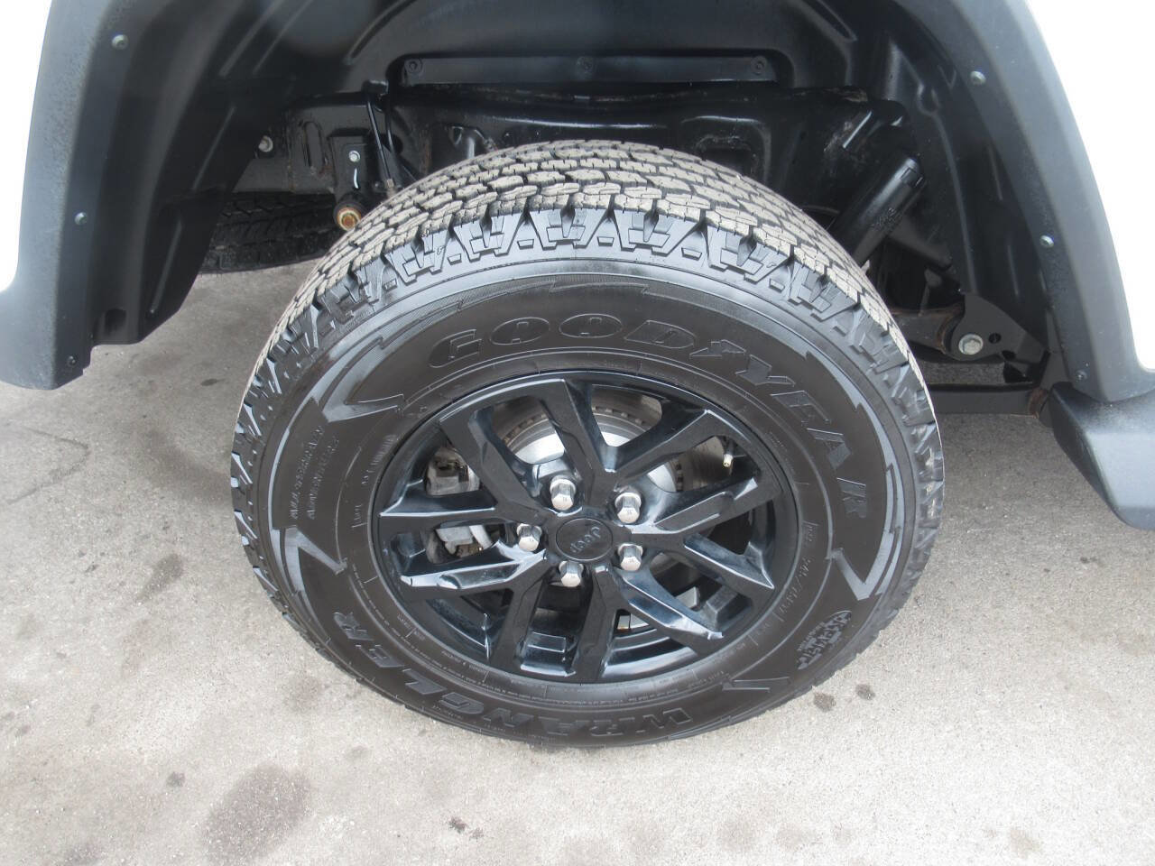 Used 2022 Jeep Gladiator Sport image 7