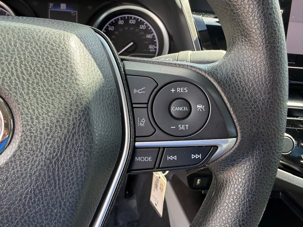 Used 2021 Toyota Camry LE image 24