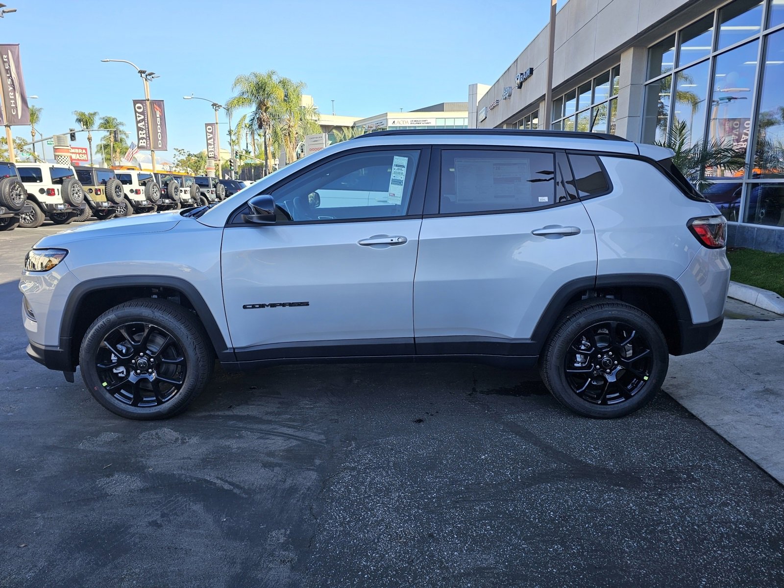 New 2026 Jeep Compass Latitude image 4