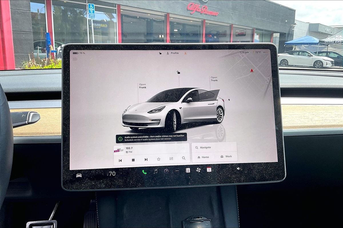 Used 2022 Tesla Model 3 Standard Range image 5