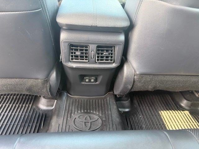 Used 2021 Toyota RAV4 Limited AWD/4WD image 27