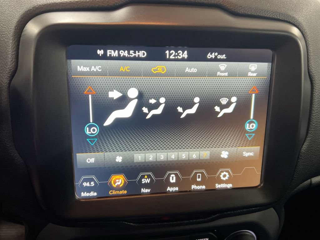 Used 2022 Jeep Renegade Sport w/ Sport Appearance Group AWD/4WD image 17