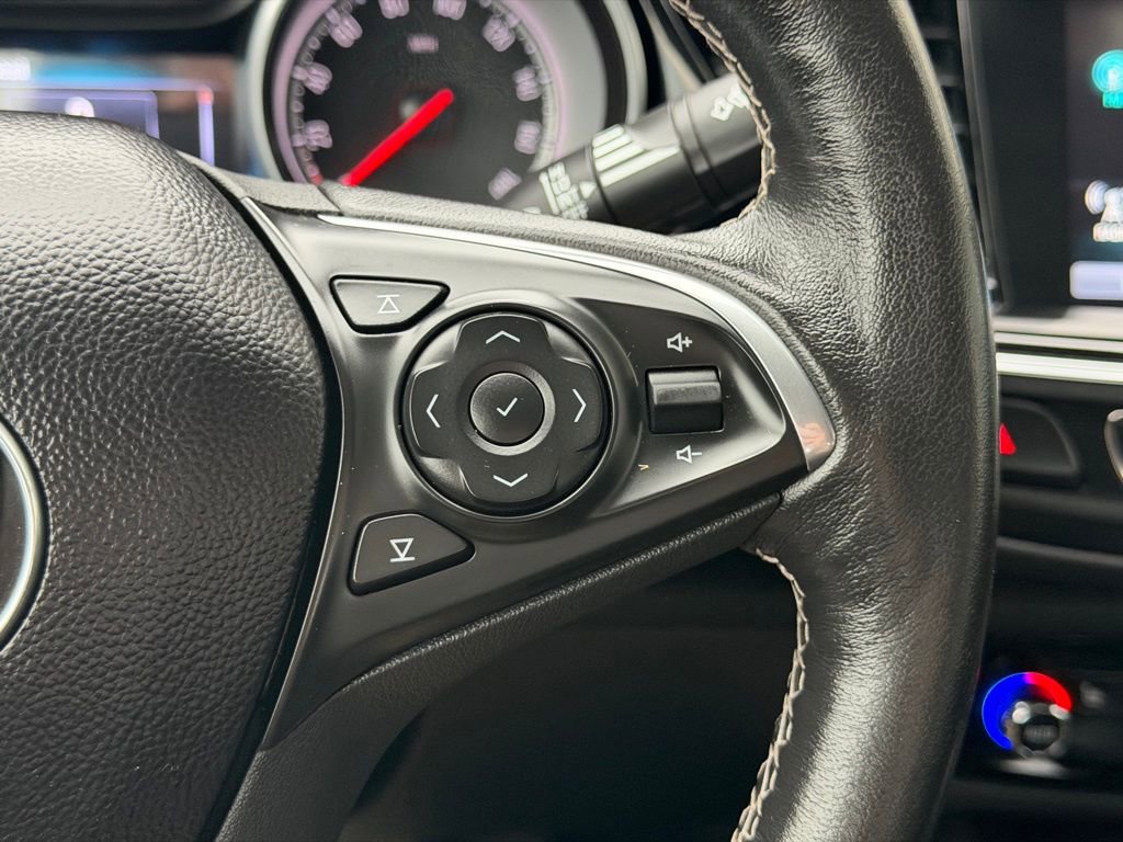 Used 2018 Buick Regal Essence image 19
