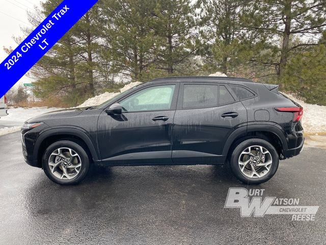 Used 2024 Chevrolet Trax LT w/ Driver Confidence Package image 5