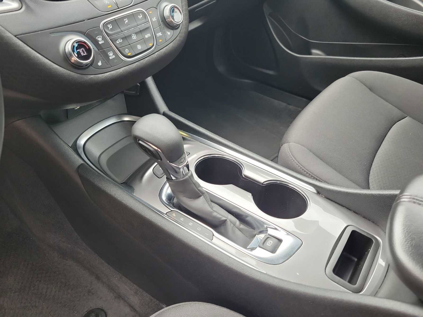 Used 2024 Chevrolet Malibu LT FWD image 21