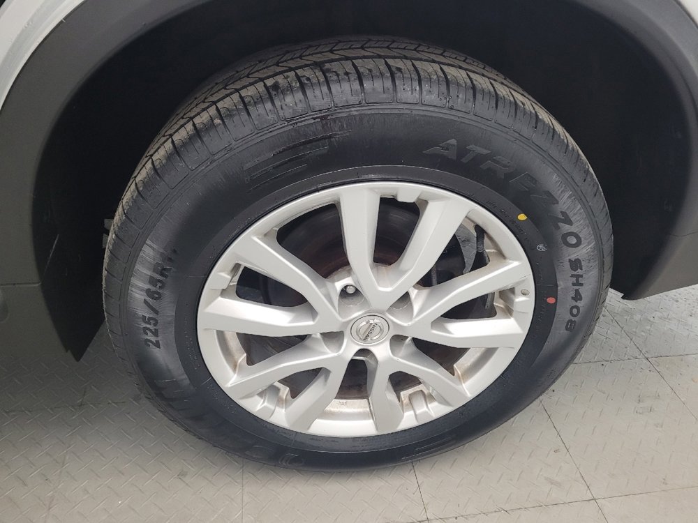 Used 2018 Nissan Rogue SV image 31