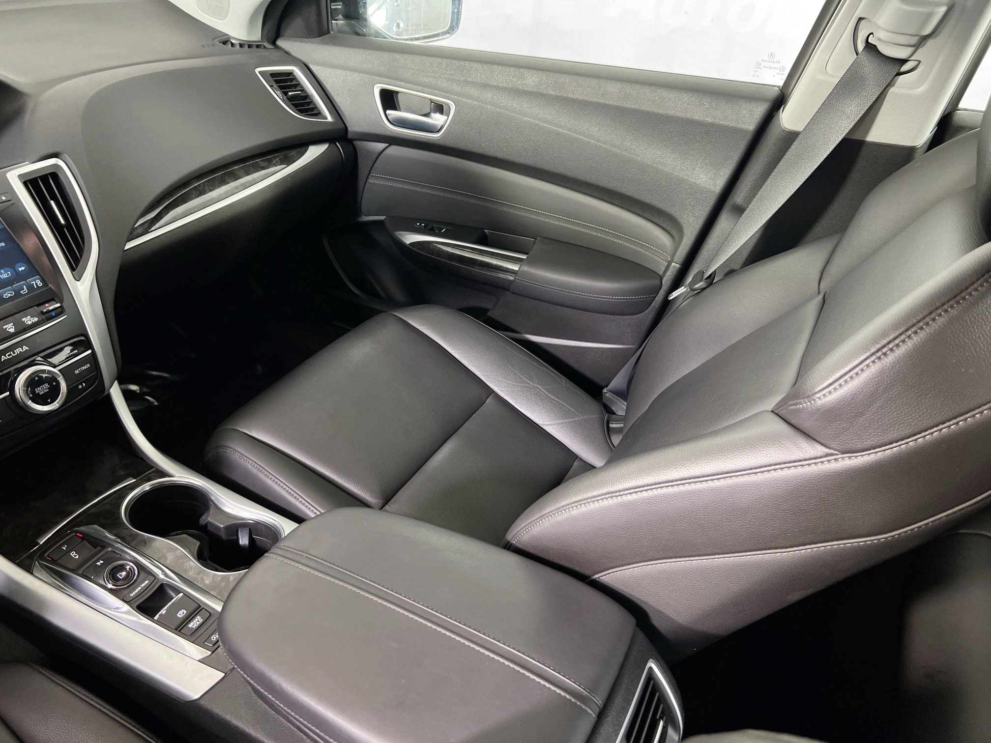 Used 2018 Acura TLX V6 SH-AWD image 23