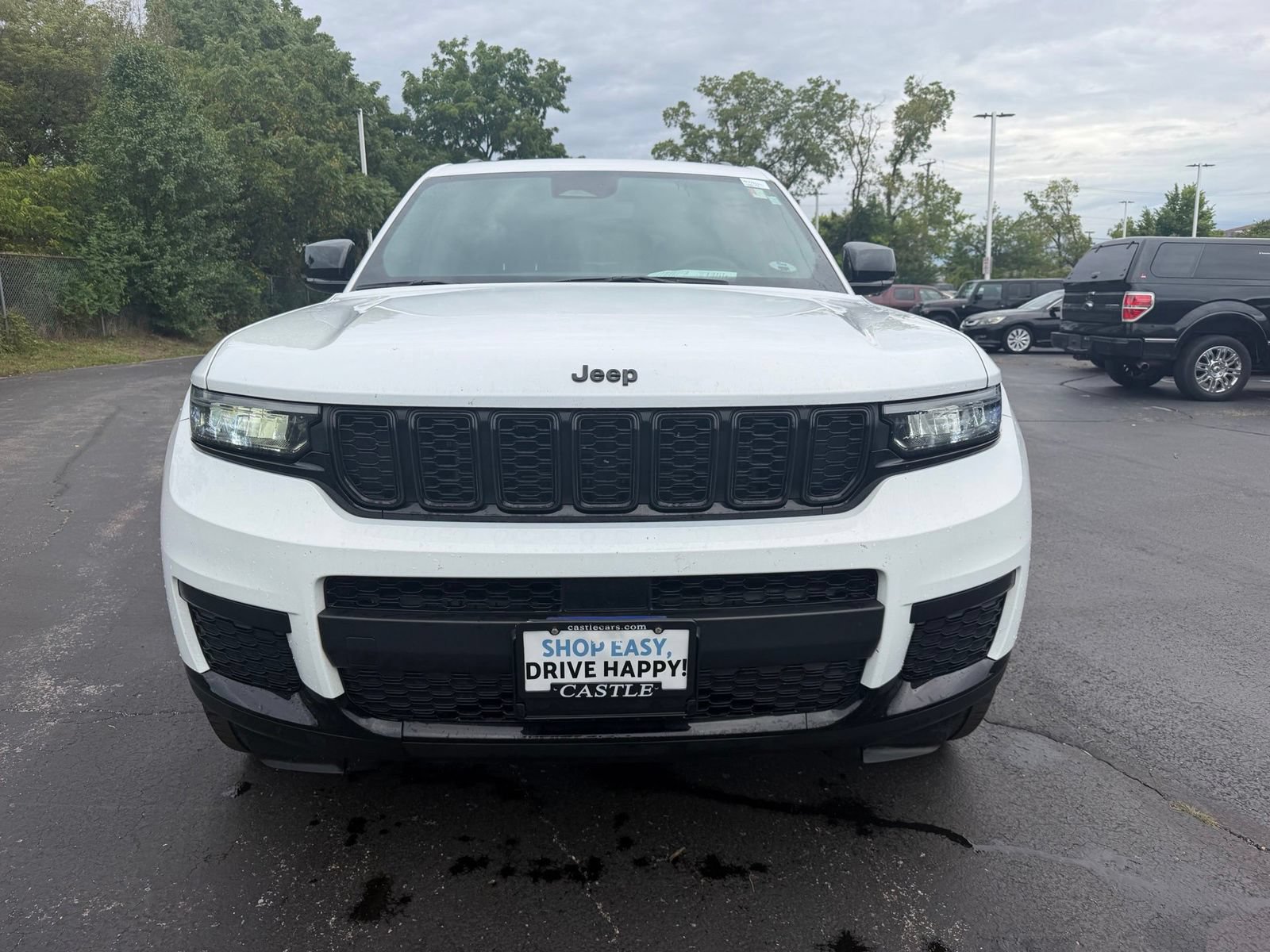 Used 2023 Jeep Grand Cherokee L Altitude AWD/4WD image 2