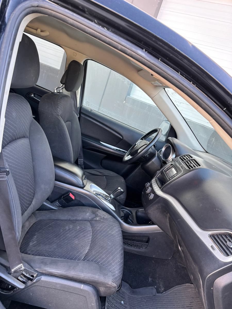 Used 2018 Dodge Journey SE w/ Connectivity Group AWD/4WD image 9
