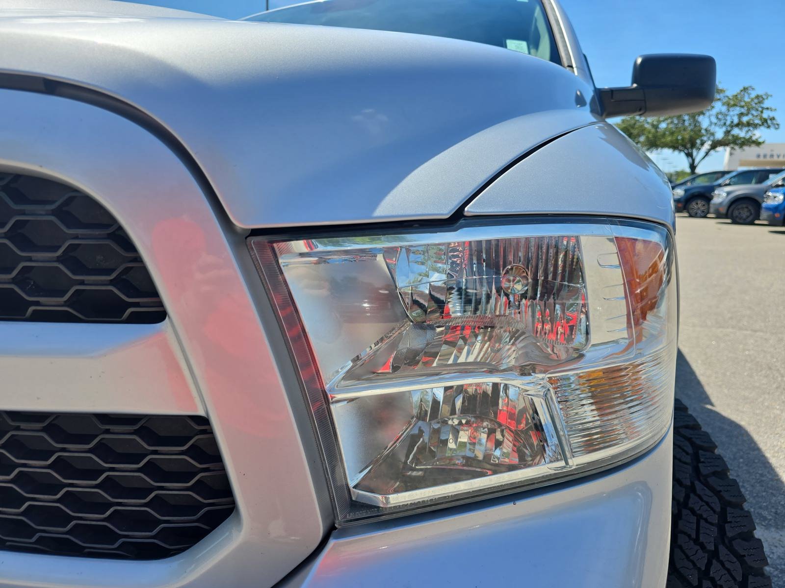 Used 2017 RAM 1500 Express RWD image 30