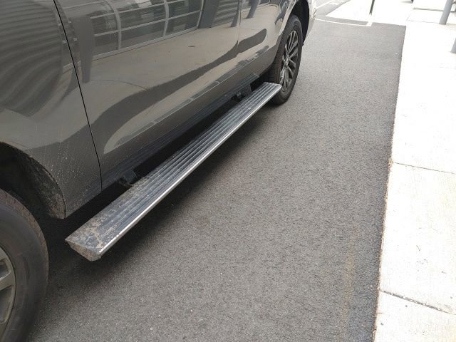 Used 2021 Ford Expedition Limited image 11