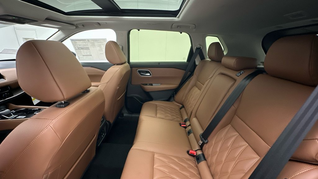New 2026 Nissan Rogue Platinum image 10