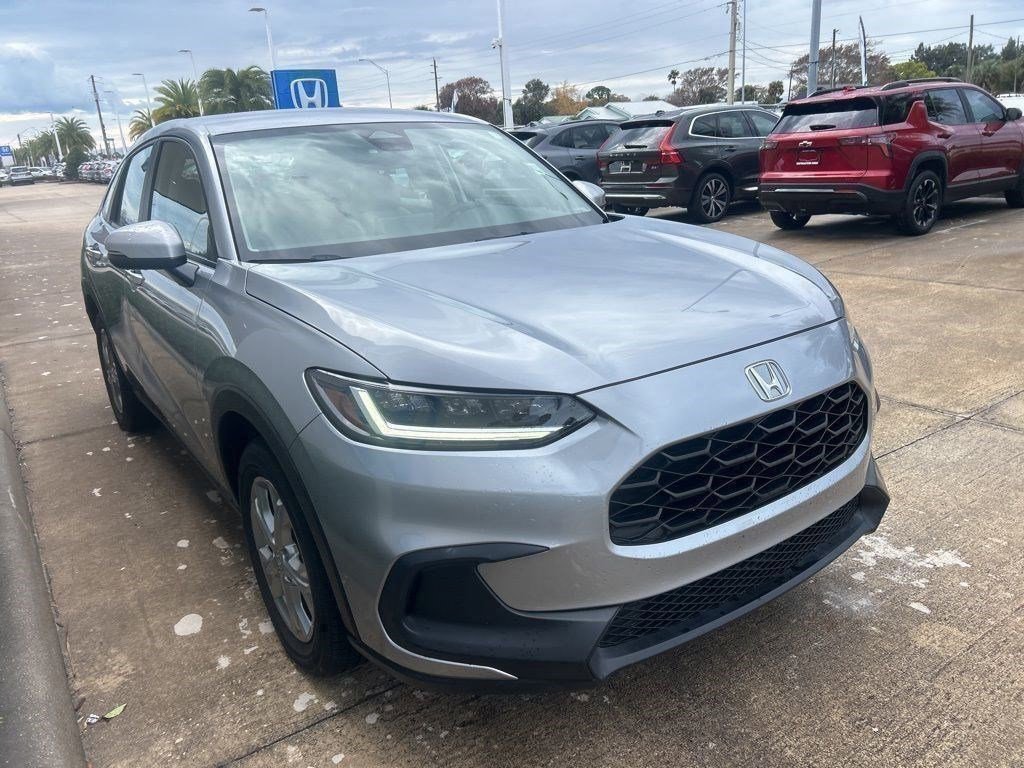 Used 2023 Honda HR-V LX image 3