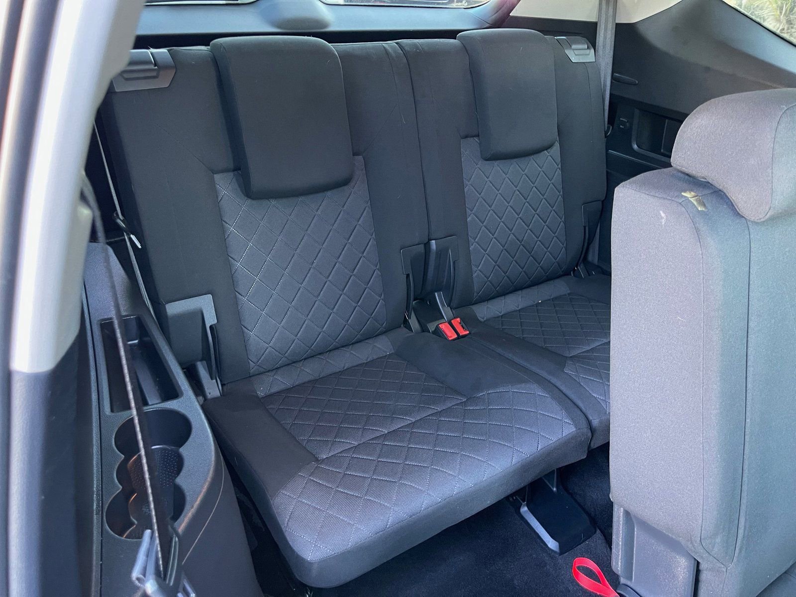 Used 2018 Volkswagen Atlas Launch Edition FWD image 23