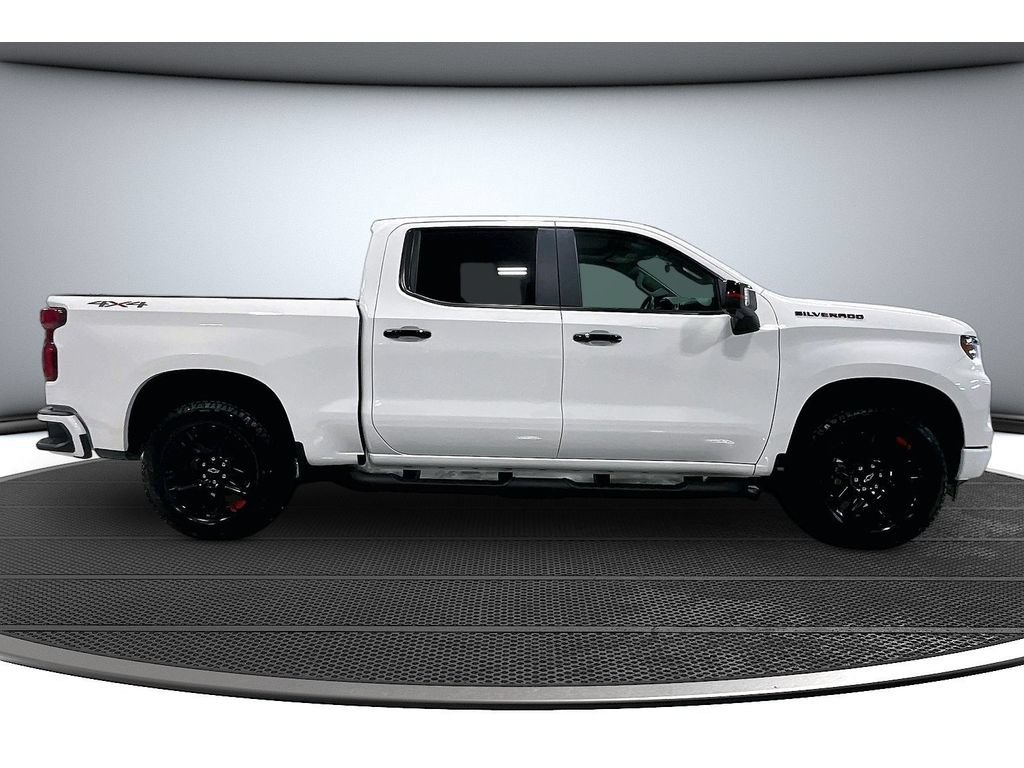 New 2026 Chevrolet Silverado 1500 RST w/ Redline Edition AWD/4WD image 17