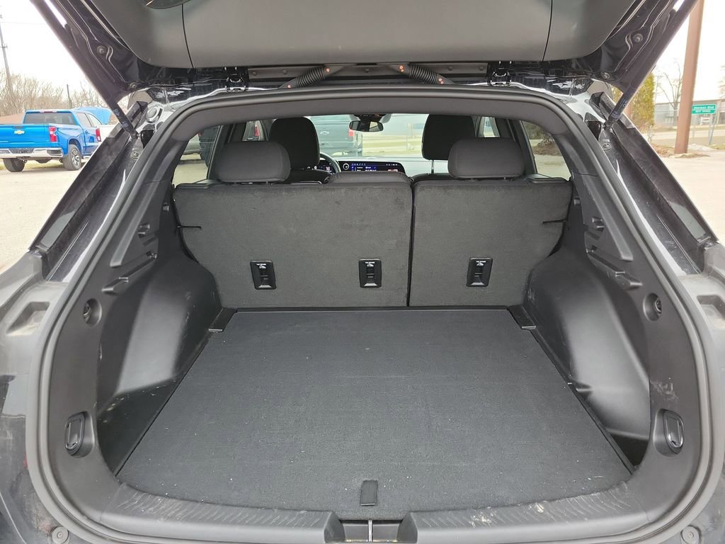 Used 2026 Chevrolet Equinox EV LT image 6
