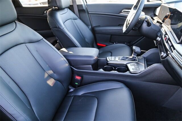 New 2026 Kia Sportage EX w/ EX Panorama Roof Package image 14