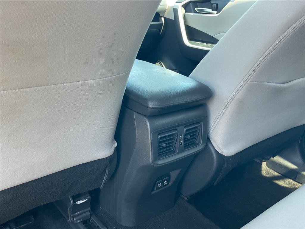 Used 2020 Toyota RAV4 XLE w/ Convenience Package AWD/4WD image 25