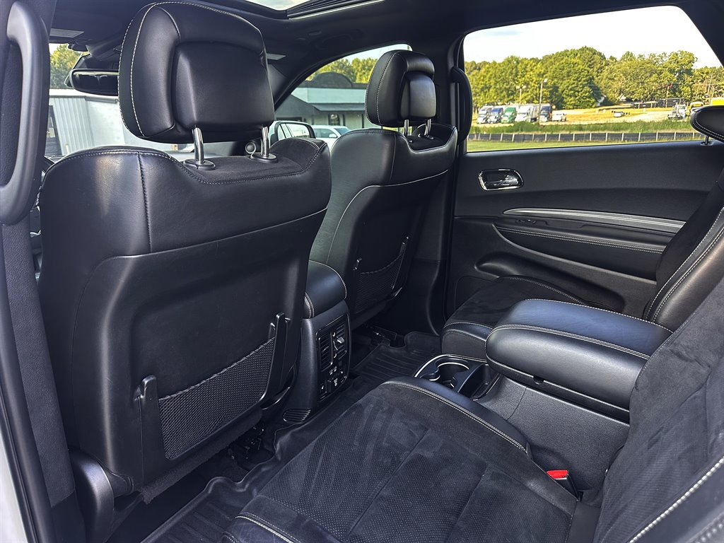 Used 2018 Dodge Durango SRT w/ Technology Group AWD/4WD image 6