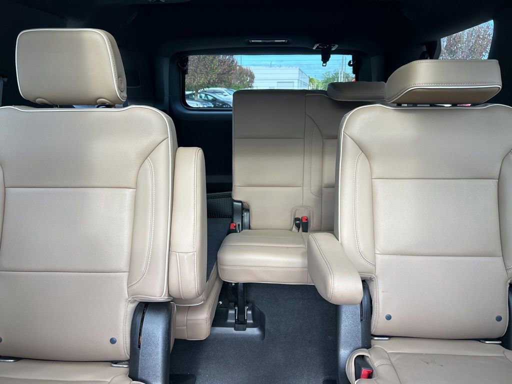 Used 2021 Chevrolet Tahoe Premier w/ Premium Package RWD image 13