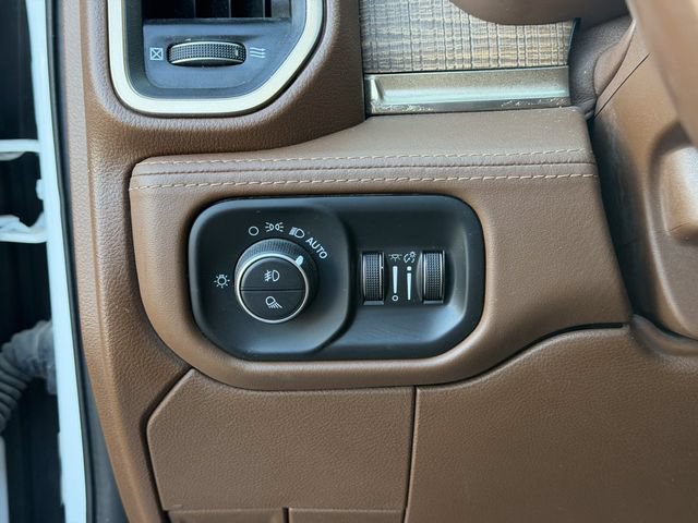 Used 2020 RAM 2500 Limited AWD/4WD image 9