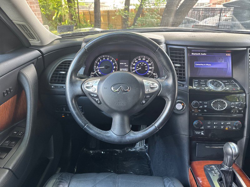 Used 2016 INFINITI QX70 AWD w/ Premium Package image 18