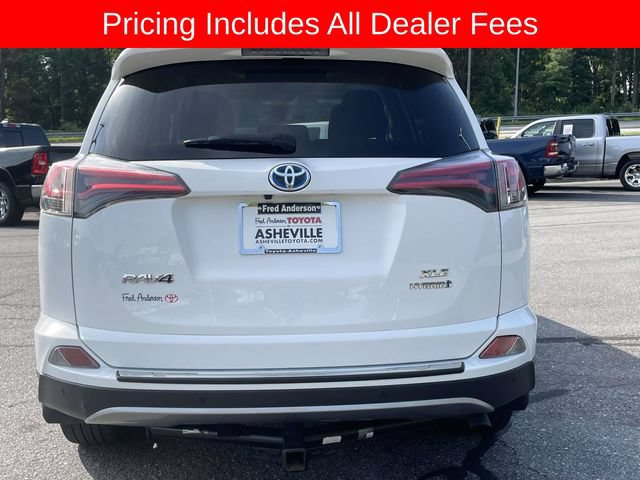 Used 2017 Toyota RAV4 XLE w/ Convenience Package AWD/4WD image 4