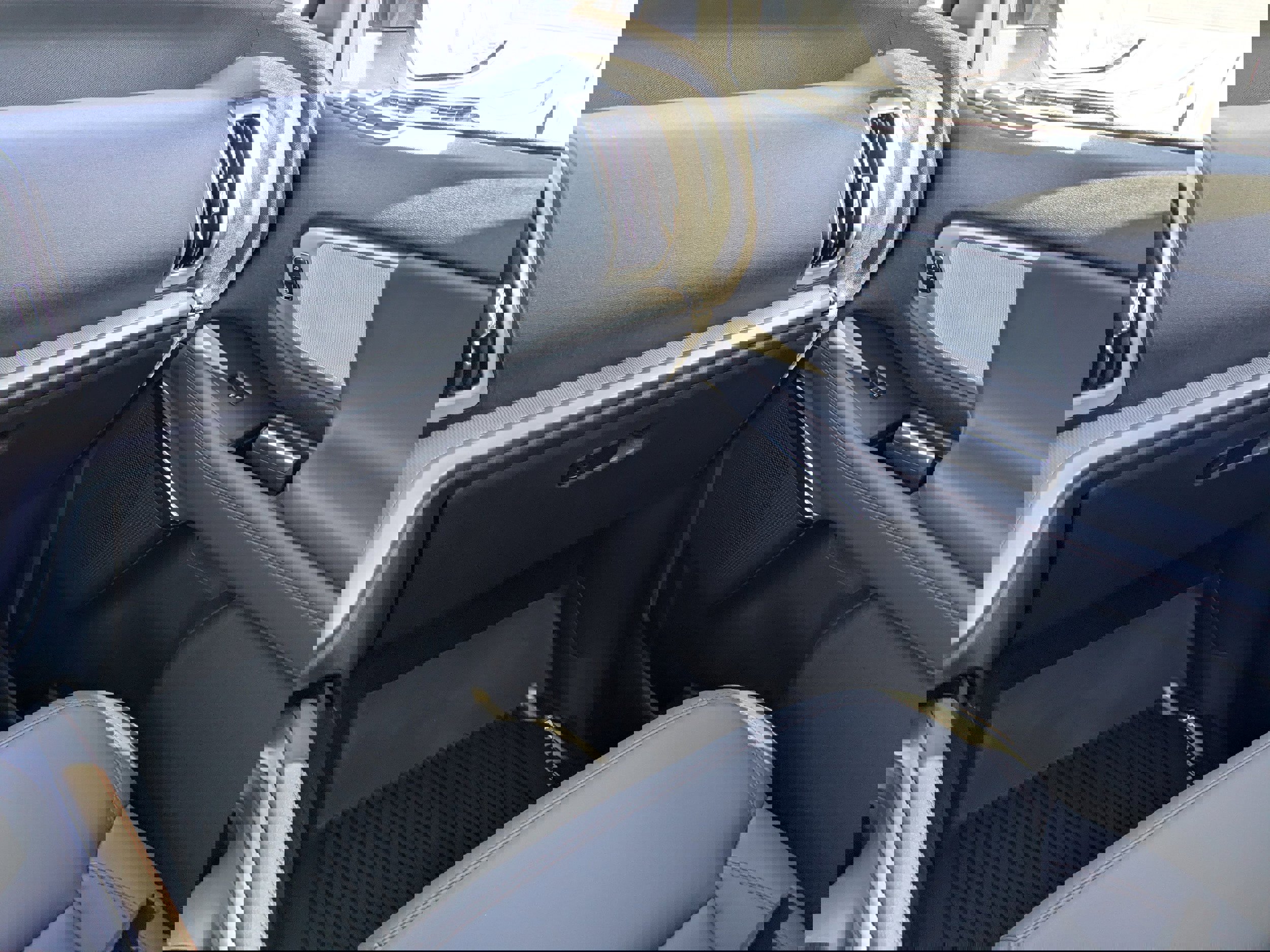 New 2025 Ford Expedition Active image 18
