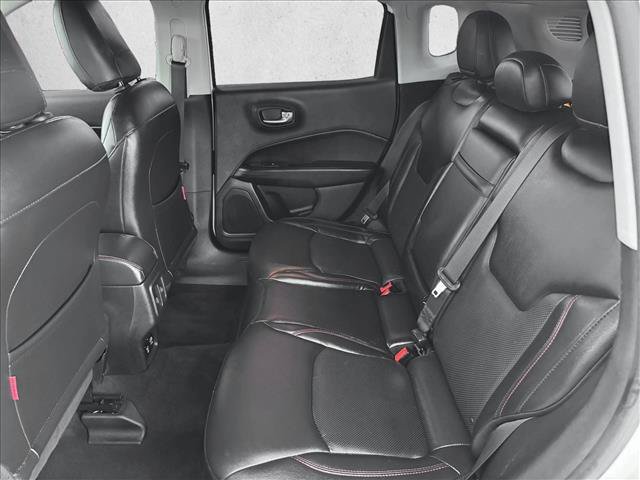 Used 2018 Jeep Compass Trailhawk w/ Leather Interior Group AWD/4WD image 16