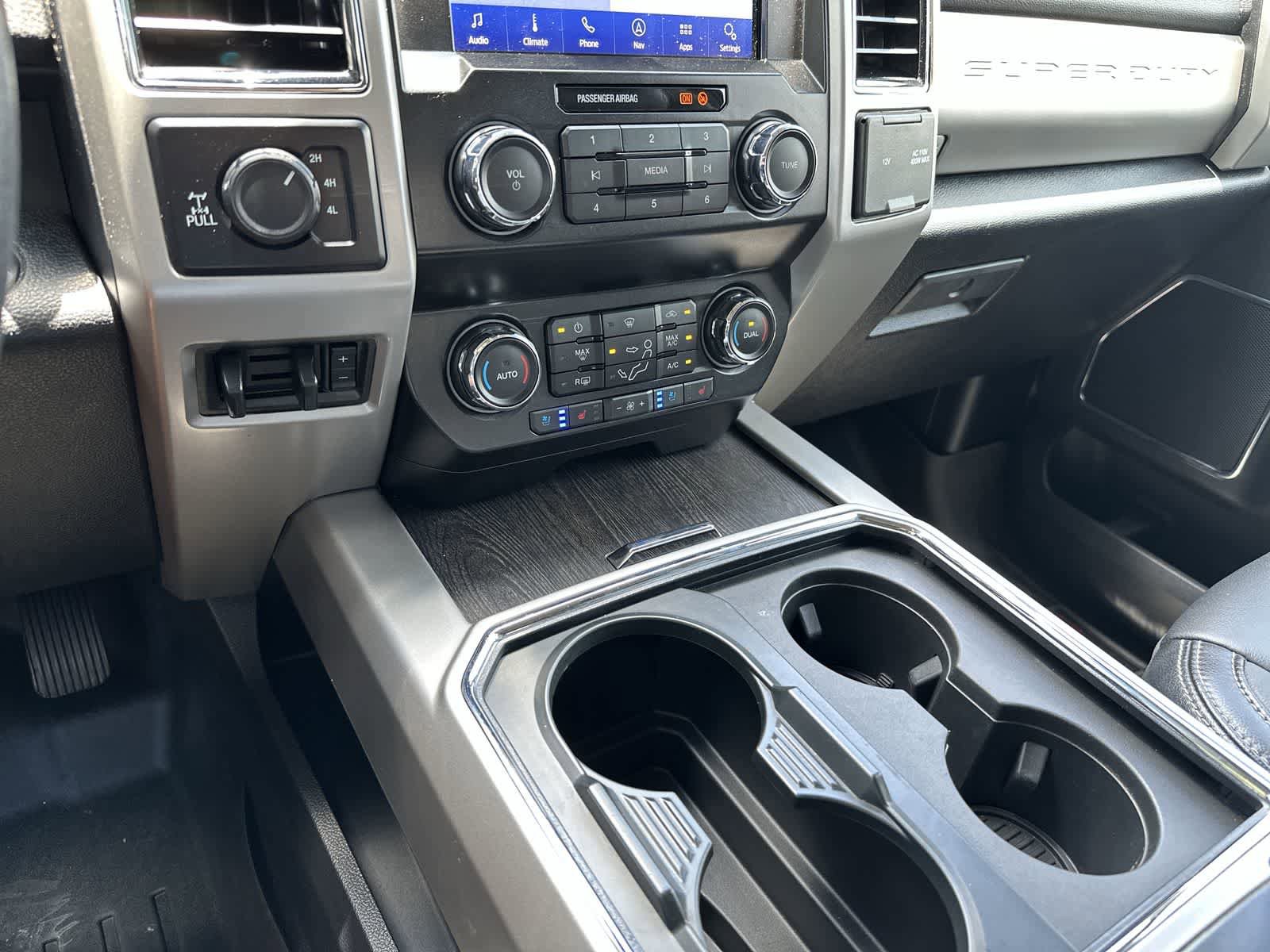 Used 2020 Ford F250 Lariat w/ Lariat Ultimate Package AWD/4WD image 23