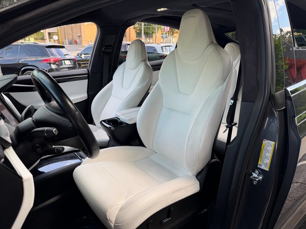Used 2020 Tesla Model X Long Range AWD/4WD image 23