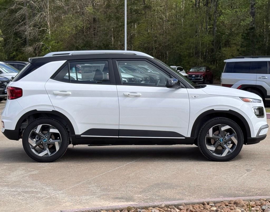 New 2026 Hyundai Venue SEL image 8