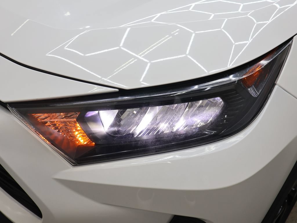 Used 2019 Toyota RAV4 LE FWD image 29