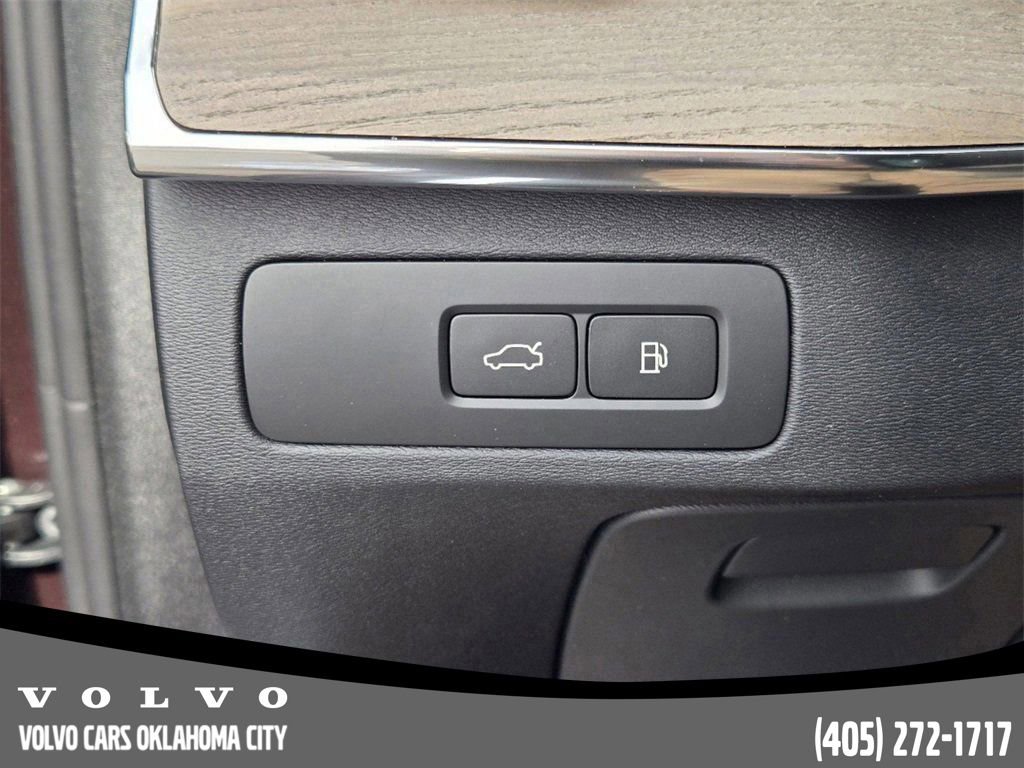 Certified 2025 Volvo XC90 T8 Plus w/ Protection Package Premier image 15