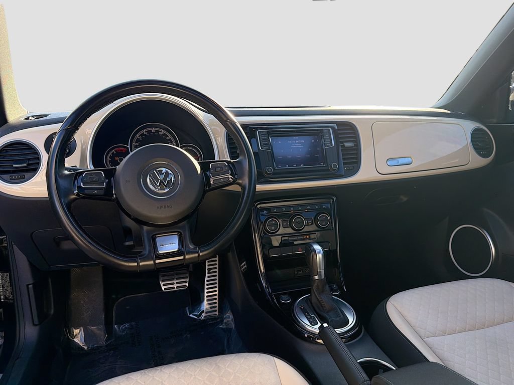 Used 2019 Volkswagen Beetle 2.0T SE FWD image 22