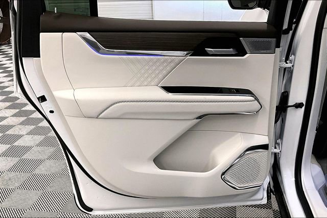 Used 2025 GMC Acadia Denali w/ Super Cruise Package image 21