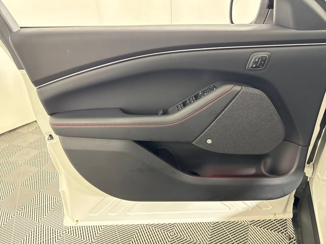 Used 2025 Ford Mustang Mach-E Premium w/ Sport Appearance Package AWD/4WD image 28