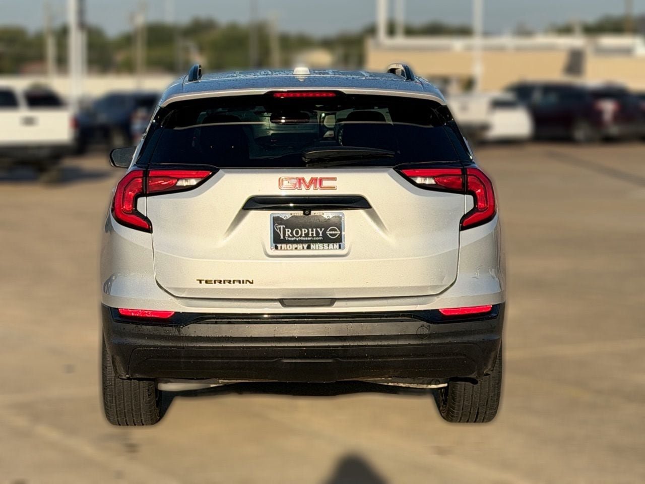 Used 2020 GMC Terrain SLE w/ Driver Convenience Package FWD image 7