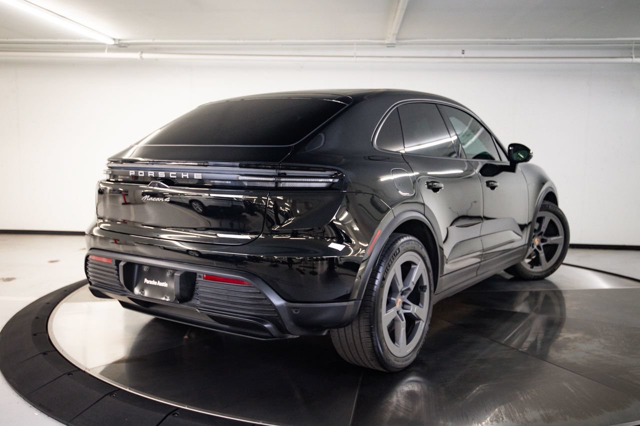 Certified 2024 Porsche Macan 4 Electric AWD/4WD image 7