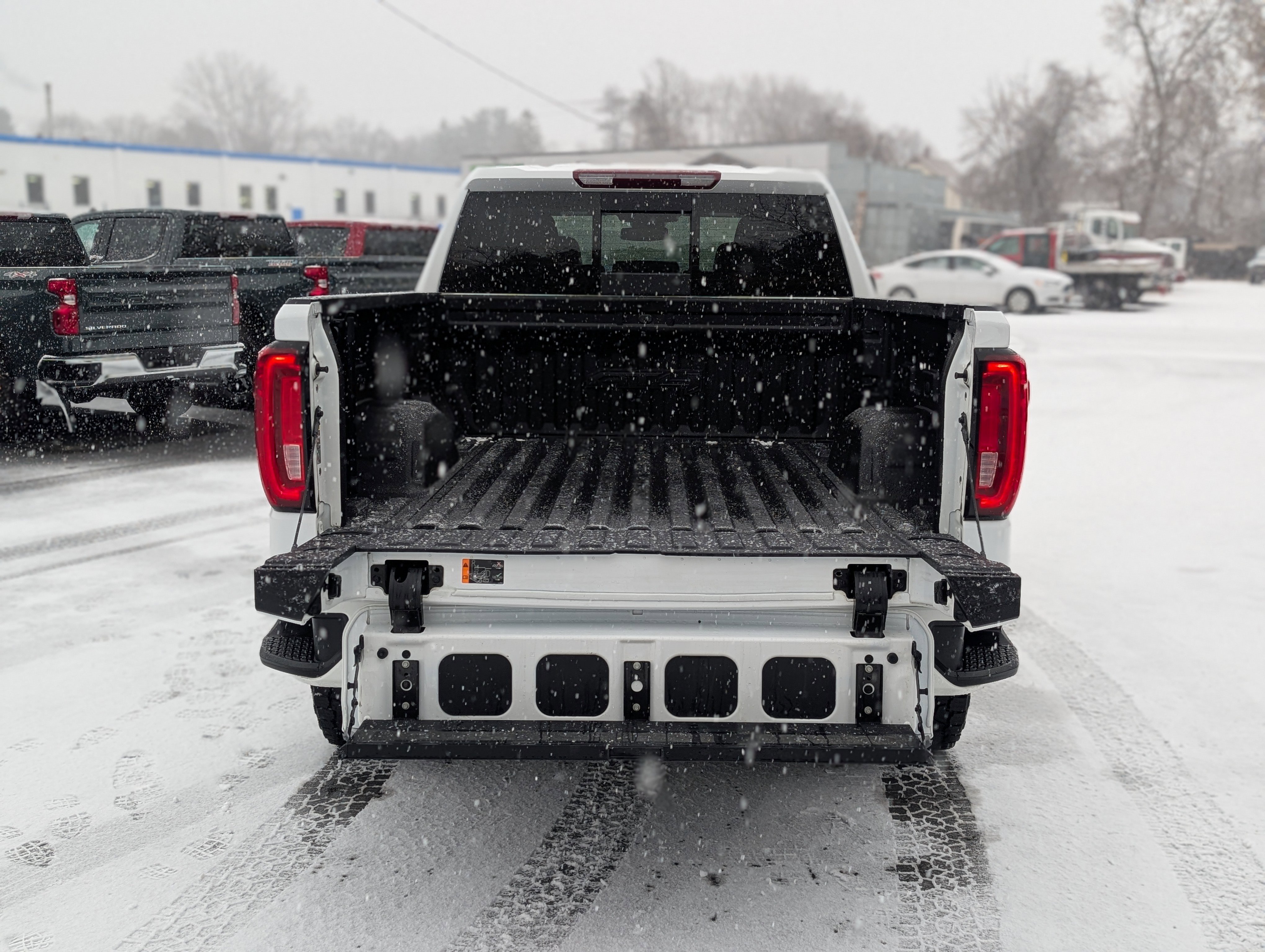 Used 2022 GMC Sierra 1500 AT4 w/ AT4 Preferred Package image 41