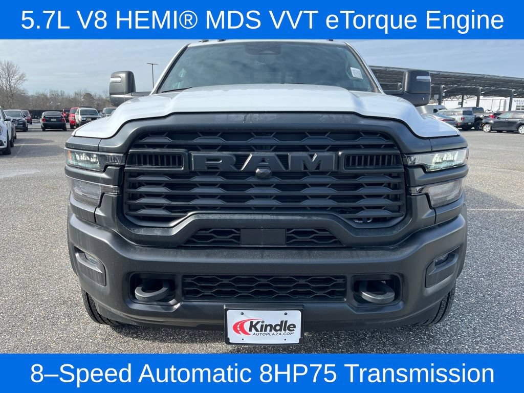 New 2025 RAM 5500 Tradesman AWD/4WD image 4