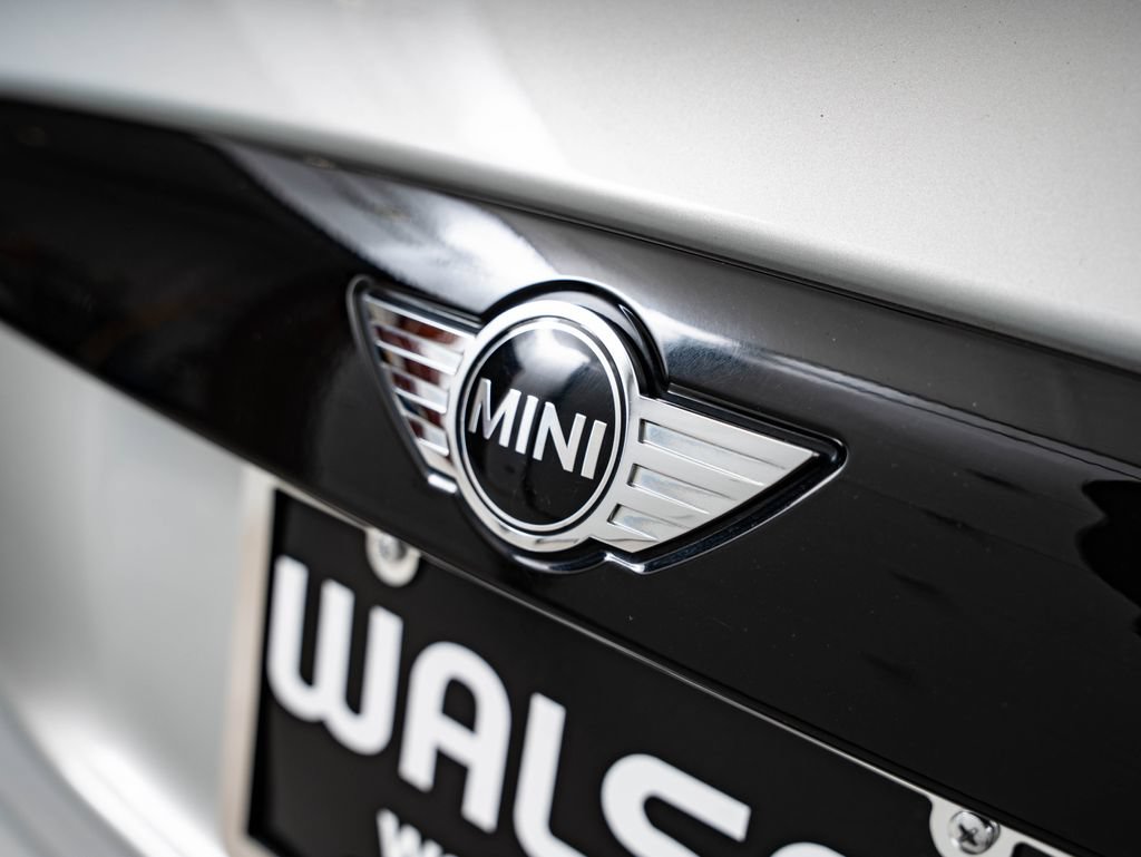 Used 2016 MINI Cooper 2-Door Hardtop FWD image 18