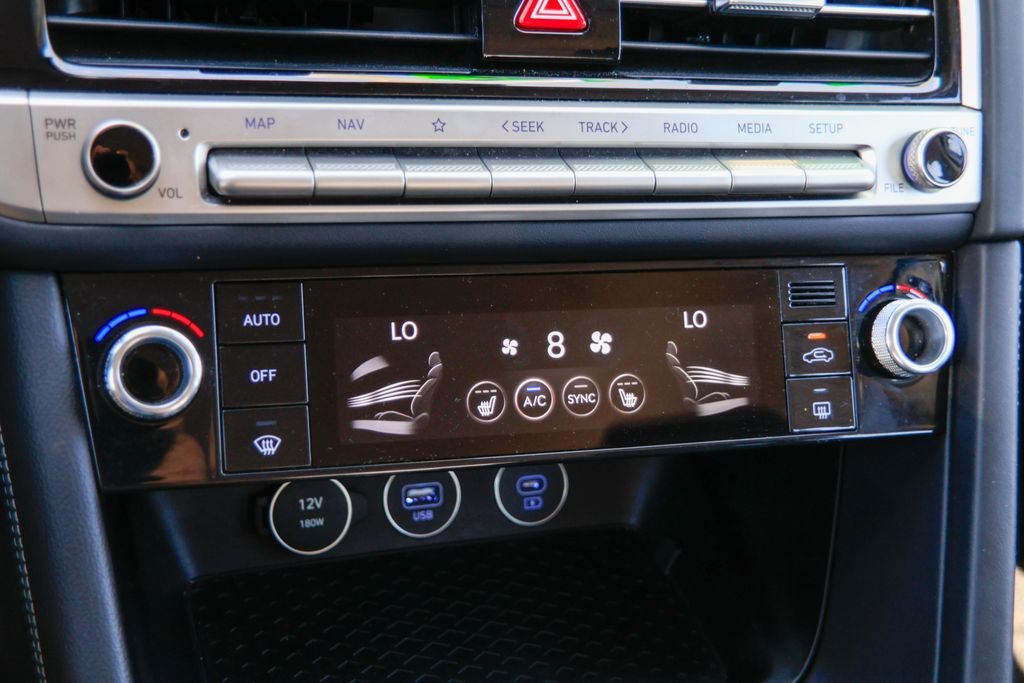 Used 2025 Genesis G70 2.5T RWD image 14