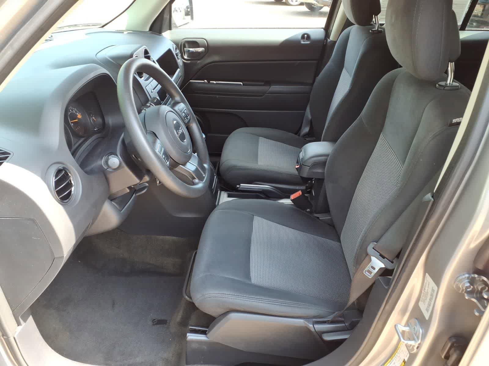 Used 2016 Jeep Patriot Sport w/ Power Value Group FWD image 17
