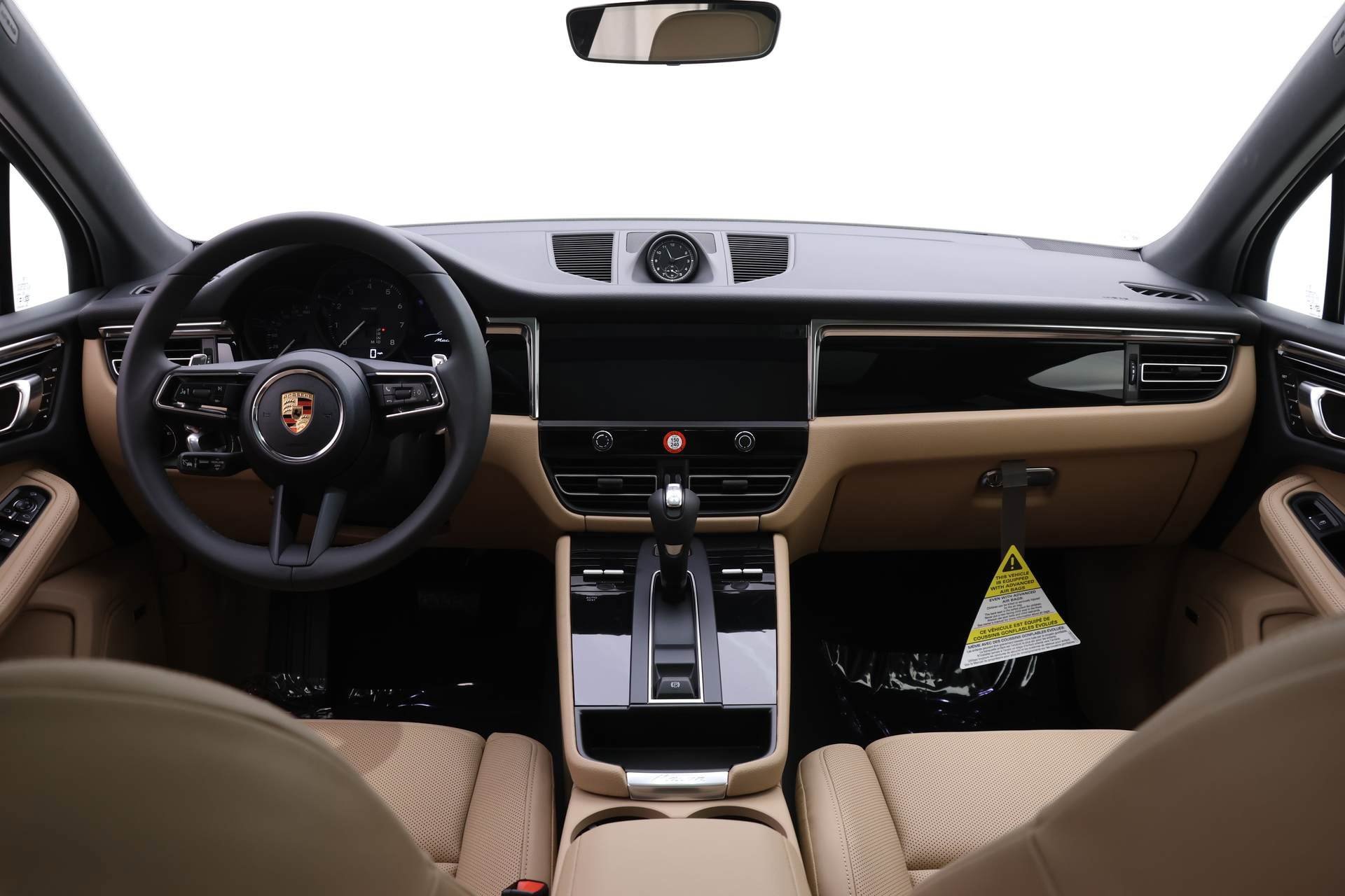 Used 2025 Porsche Macan image 6