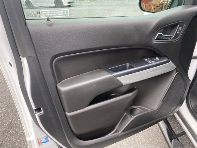 Used 2020 Chevrolet Colorado LT w/ Safety Package image 10