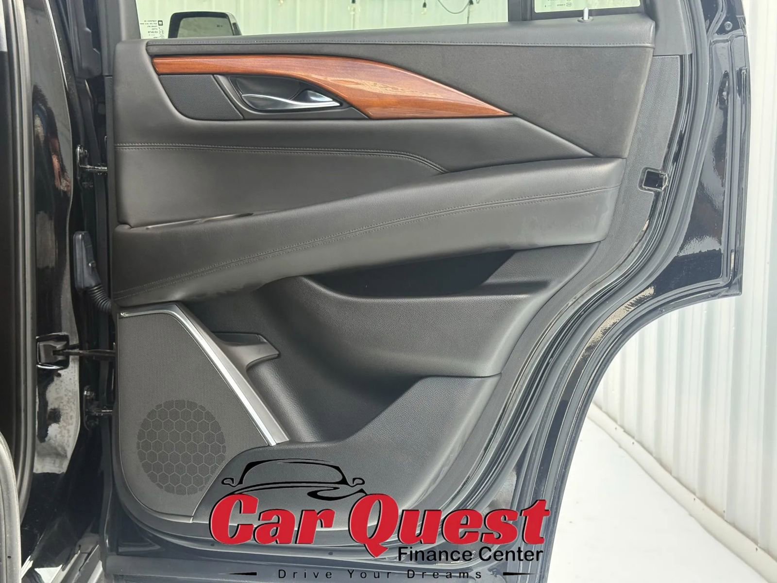 Used 2016 Cadillac Escalade Luxury image 20