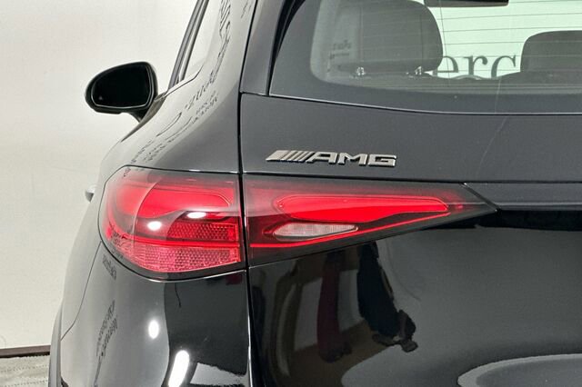 Certified 2025 Mercedes-Benz GLC 43 AMG 4MATIC image 33