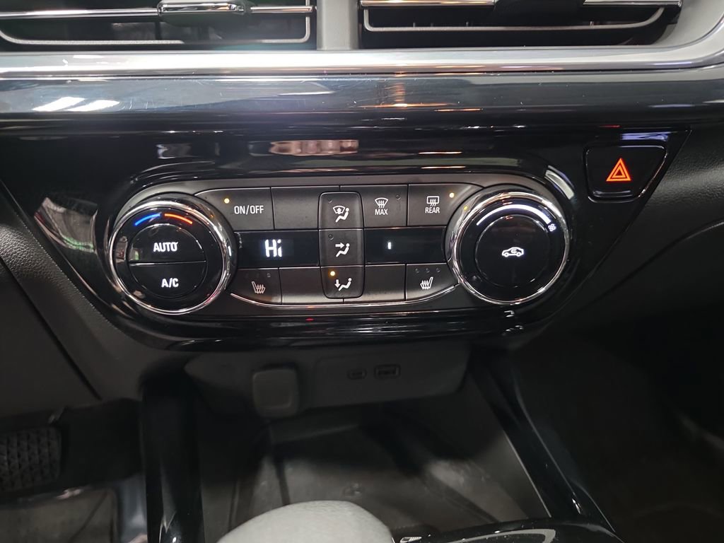 Certified 2024 Chevrolet Trax ACTIV w/ Sunroof Package image 22