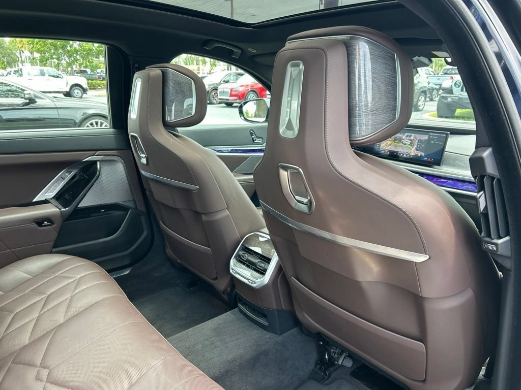 Used 2025 BMW 740i RWD image 46